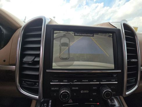 Used 2011 Porsche Cayenne Turbo AWD/4WD image 30