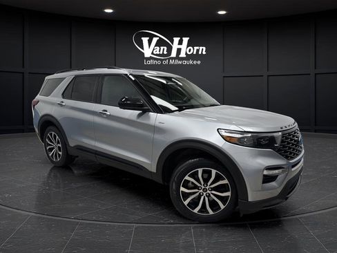 Used 2023 Ford Explorer ST-Line AWD/4WD image 1
