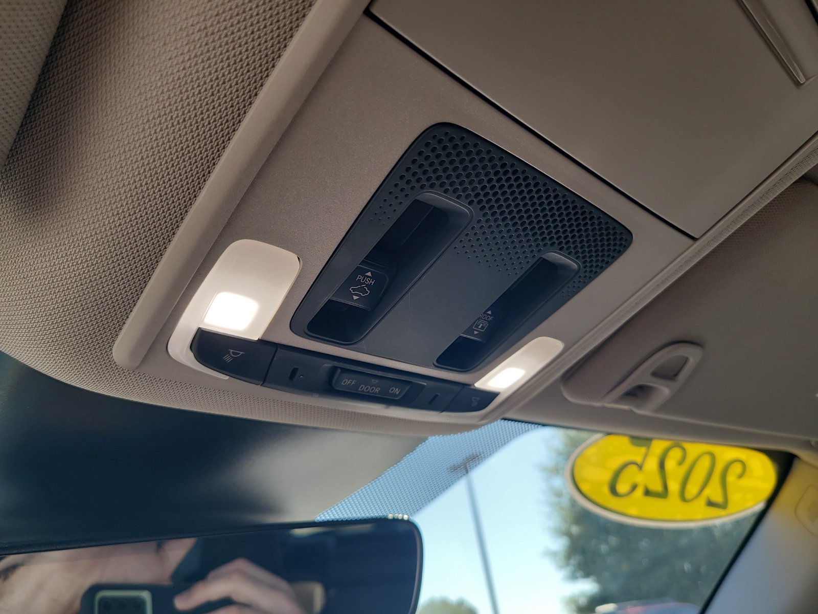 Used 2025 Honda Pilot Elite image 21