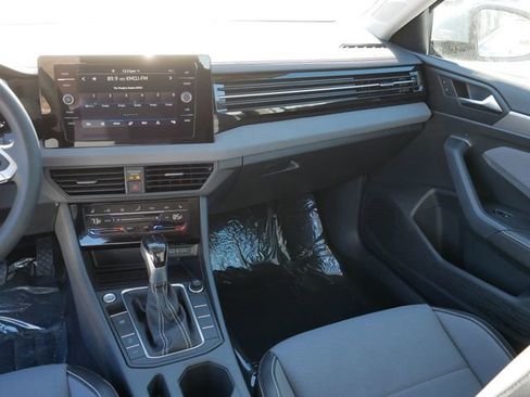 New 2026 Volkswagen Jetta SE image 10