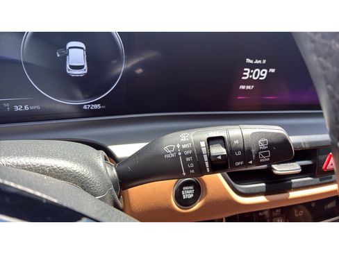Used 2025 Kia Seltos EX w/ EX Sunroof Package FWD image 21