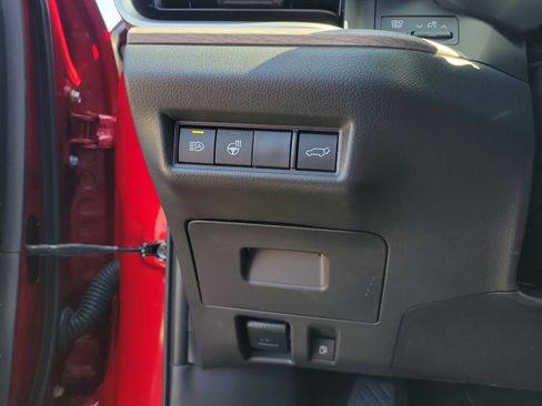Used 2025 Toyota Grand Highlander AWD image 25