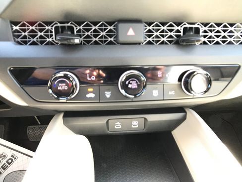 Certified 2025 Honda Accord LX image 21