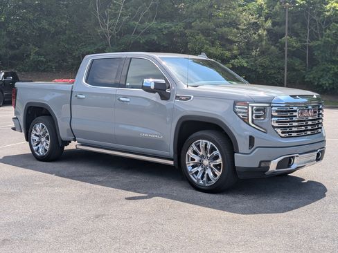 Used 2025 GMC Sierra 1500 Denali AWD/4WD image 11