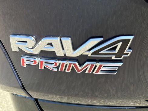 Used 2024 Toyota RAV4 SE w/ Weather & Moonroof Package AWD/4WD image 15