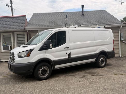 Used 2015 Ford Transit 250 130 Low Roof RWD image 2