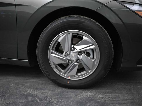 New 2026 Hyundai Elantra SE FWD image 10