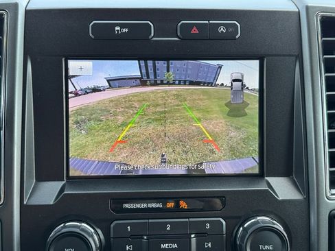 Used 2020 Ford F150 XLT w/ Equipment Group 302A Luxury AWD/4WD image 22
