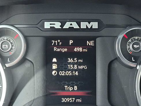 Used 2024 RAM 1500 Big Horn AWD/4WD image 29