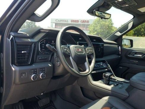 Used 2024 GMC Sierra 1500 AT4 w/ Technology Package AWD/4WD image 16