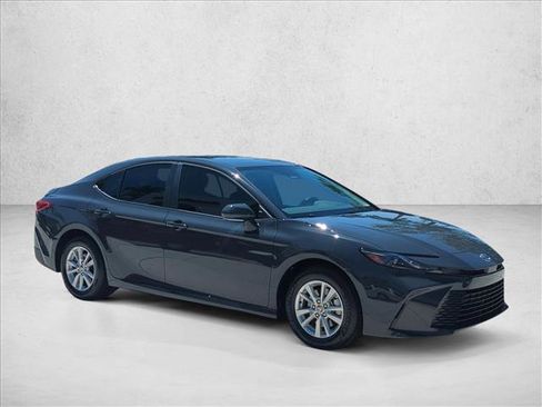 Used 2025 Toyota Camry LE FWD image 3