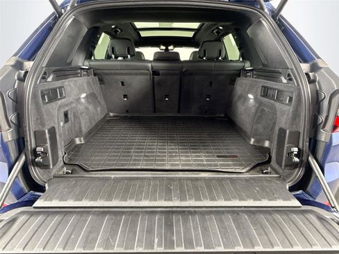 Used 2020 BMW X5 xDrive50i w/ Executive Package image 40