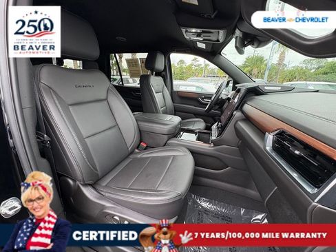 Used 2025 GMC Yukon Denali AWD/4WD image 23