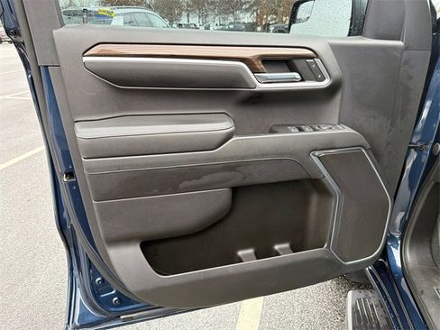 Used 2022 Chevrolet Silverado 1500 LT image 10