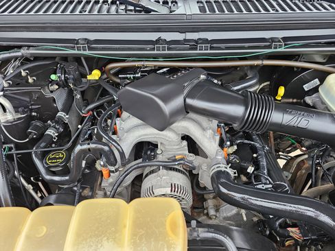 Used 2004 Ford F250 Harley-Davidson AWD/4WD image 29