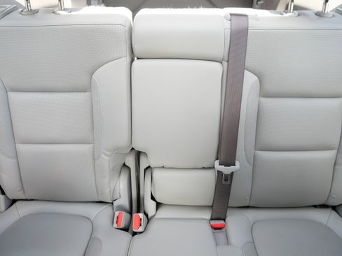 Used 2017 GMC Acadia SLT AWD/4WD image 13