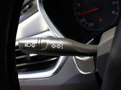 Used 2019 Chevrolet Equinox LS FWD image 32