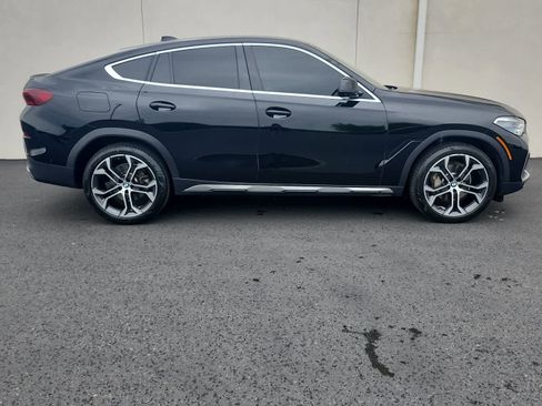 Used 2022 BMW X6 xDrive40i w/ Executive Package AWD/4WD image 3