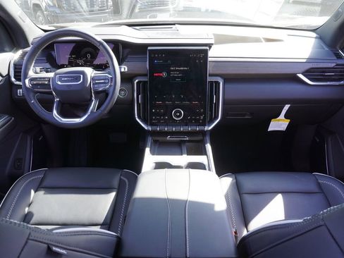 New 2025 GMC Acadia Denali image 12