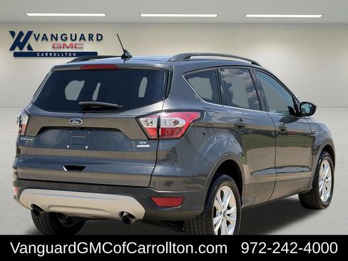 Used 2018 Ford Escape SE w/ SE Sync 3 Package FWD image 10