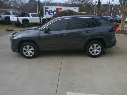 Used 2023 Toyota RAV4 LE image 10