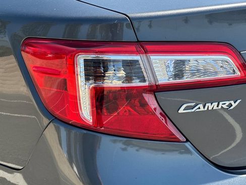 Used 2013 Toyota Camry LE FWD image 29