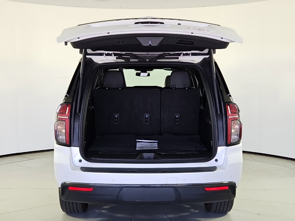 Used 2022 Chevrolet Suburban RST w/ Luxury Package RWD image 10