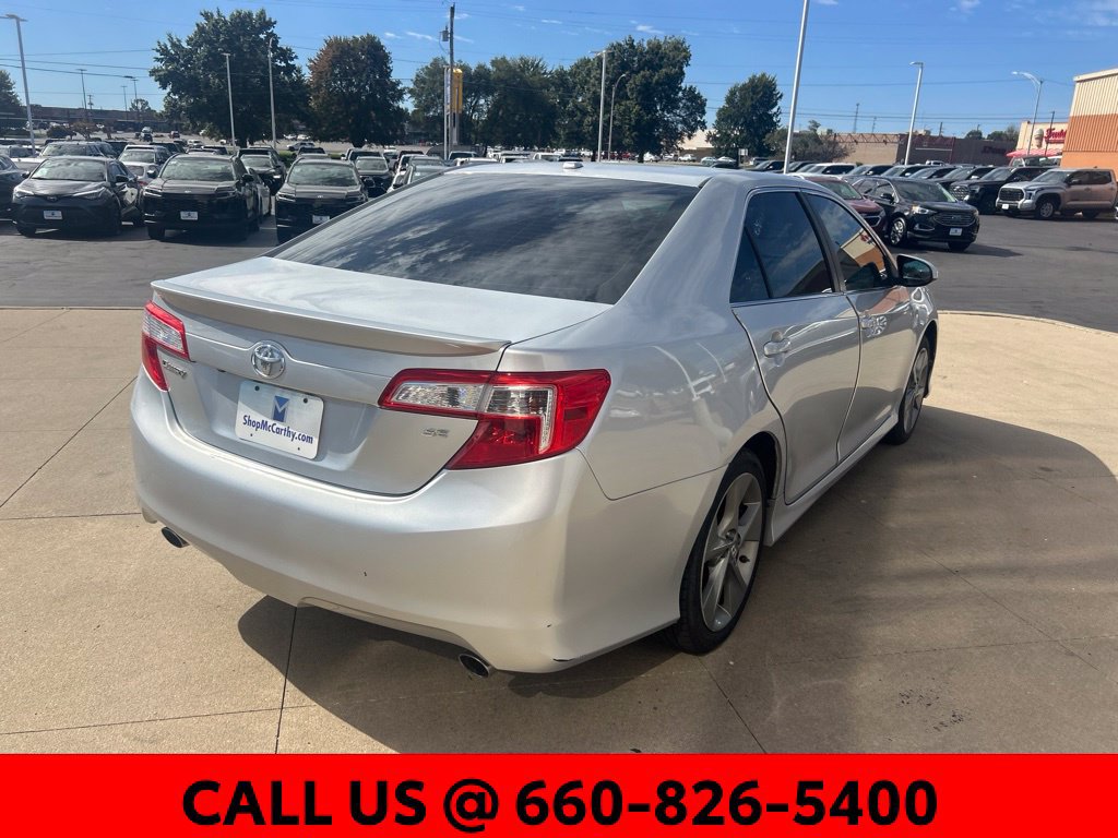 Used 2012 Toyota Camry SE w/ Leather Pkg FWD image 5