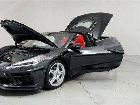 Used 2024 Chevrolet Corvette Stingray Preferred Cpe w/ 2LT image 9