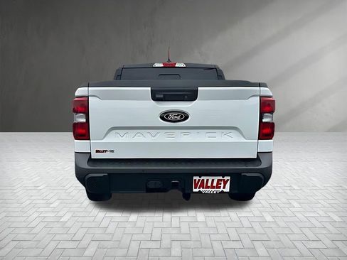 New 2025 Ford Maverick Lariat w/ Black Appearance Package image 6