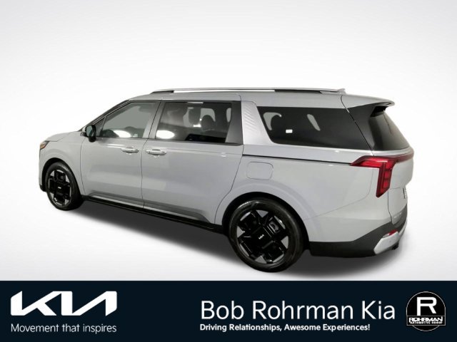 Used 2025 Kia Carnival EX FWD image 7