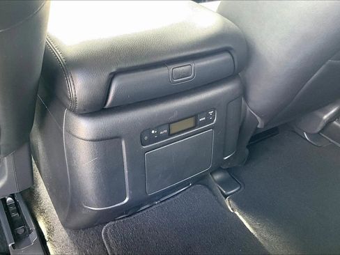 Used 2021 Nissan Armada SL w/ Captain's Chairs Package image 25