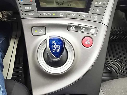 Used 2013 Toyota Prius Three image 21