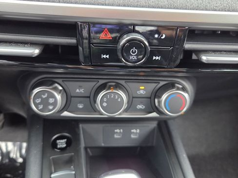 New 2026 Nissan Kicks S image 19