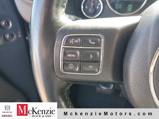 Used 2017 Jeep Wrangler Unlimited Sahara w/ Connectivity Group AWD/4WD image 10
