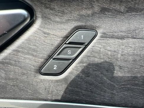 Certified 2023 Jeep Grand Cherokee Limited AWD/4WD image 18