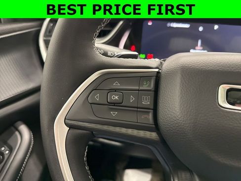 New 2025 Jeep Grand Cherokee Altitude AWD/4WD image 25