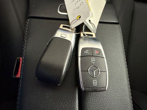 Certified 2023 Mercedes-Benz GLA 250 w/ Premium Package image 33