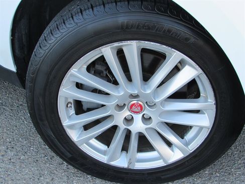Used 2017 Jaguar F-PACE Prestige AWD/4WD image 34