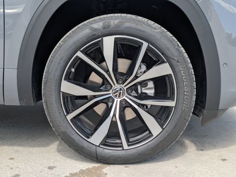 New 2026 Volkswagen Atlas SEL Premium R-Line AWD/4WD image 11