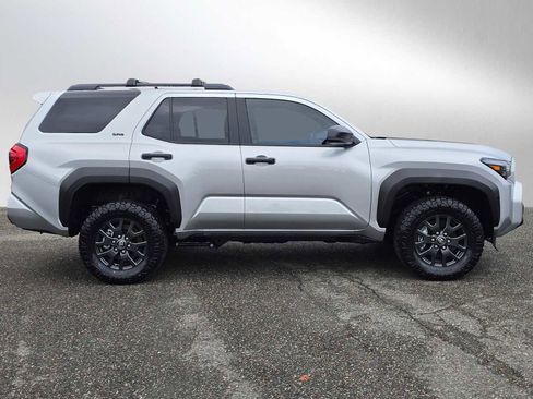 Certified 2025 Toyota 4Runner SR5 image 2
