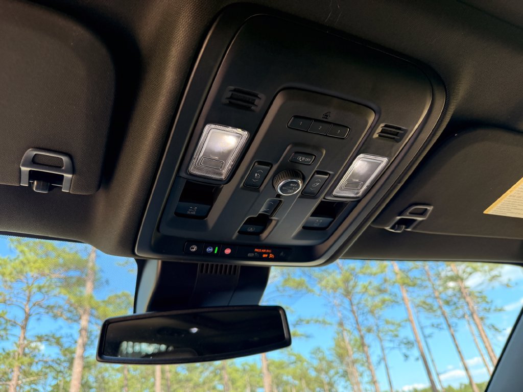 Used 2023 GMC Yukon Denali w/ LPO, Floor Liner Package AWD/4WD image 22