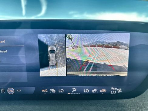 Used 2025 Buick Enclave Preferred image 7