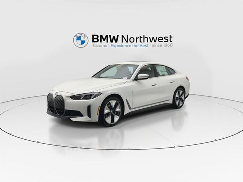 New 2026 BMW i4 xDrive40i w/ Premium Package AWD/4WD image 9