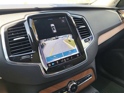 Used 2024 Volvo XC90 T8 Plus w/ Protection Package Premier image 12