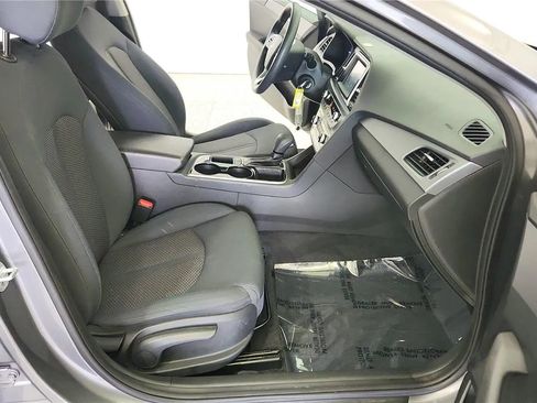 Used 2018 Hyundai Sonata SE FWD image 36