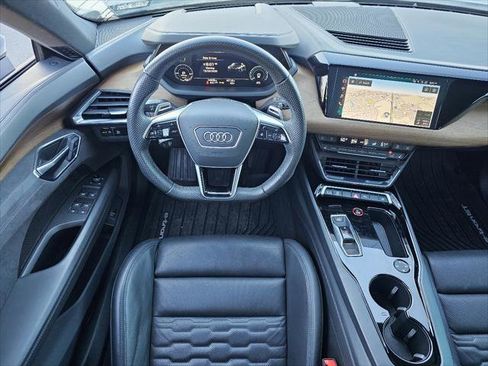Used 2023 Audi e-tron GT Premium Plus image 5