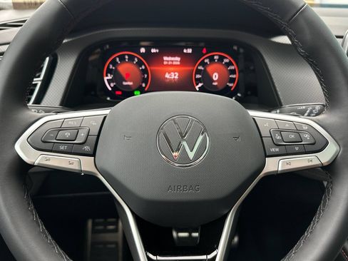 New 2025 Volkswagen Atlas Peak Edition SE AWD/4WD image 24