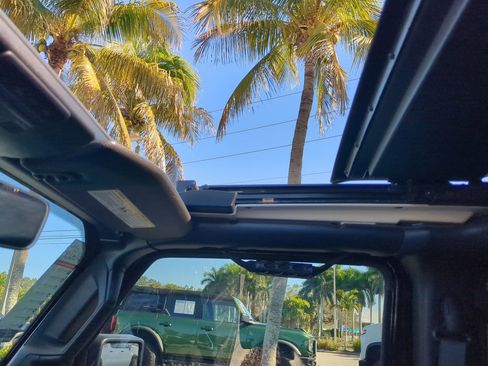 Used 2021 Jeep Wrangler Unlimited Rubicon w/ Trailer Tow Package image 20