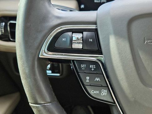 Used 2022 Lincoln Nautilus Reserve w/ Equipment Group 202A image 26